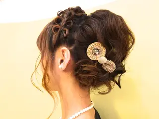 カラー ヘアアレンジ 鬼頭 洋吏のヘアスタイル