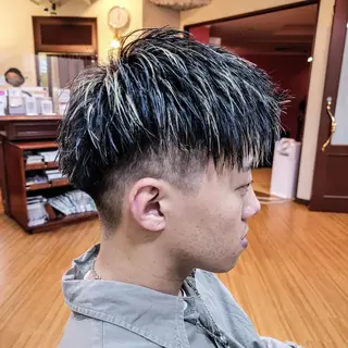 メンズ FREEX所属・特殊パーマ 片山恭兵のヘアスタイル