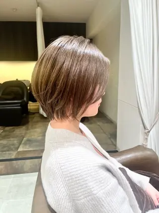ショート ✨白髪活かし クマモトユイナ✨のヘアスタイル