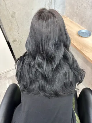 ロング 長谷川 日南のヘアスタイル