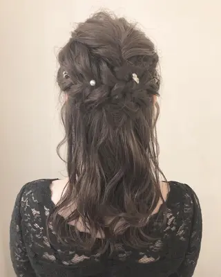 セミロング ヘアアレンジ 鈴木 奈波のヘアスタイル