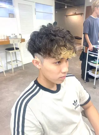 パーマ メンズ シャドウパーマ/ 波巻パーマYu-Kiのヘアスタイル