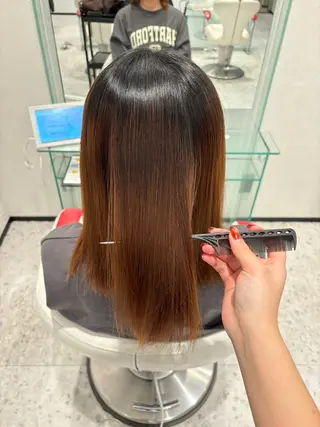 ミディアム 二村 晃帆のヘアスタイル