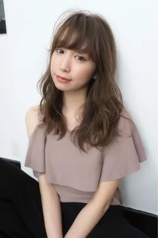セミロング 田中 あやなのヘアスタイル