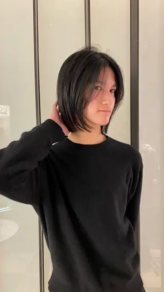 ミディアム 高山 沙来/レイヤー カット/髪質改善艶髪のヘアスタイル