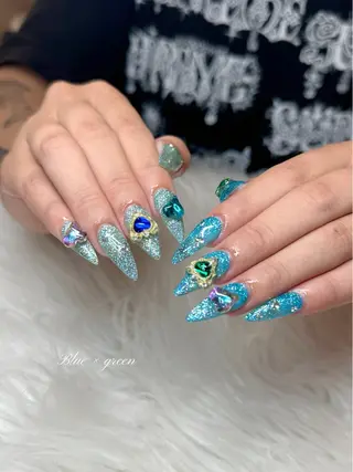 ネイル UnFLAIR 麻布十番店🧸NAOのネイルデザイン