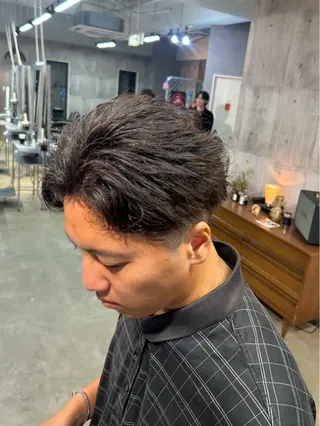 ミディアム 👑パーマの王様👑 【メンズ専門店】のヘアスタイル