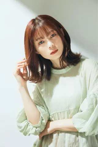 ミディアム 🎨インナーカラー が得意👍新垣⚜️のヘアスタイル