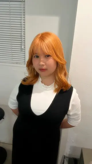 ミディアム 室屋 鈴音のヘアスタイル