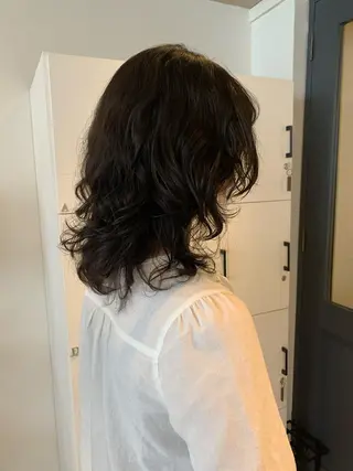 セミロング カラー パーマ ヘアアレンジ メンズ キッズ ネイル マツエク・マツパ SALOWIN梅田茶屋町店所属・ウルフレイヤーカット /チヒロのヘアスタイル