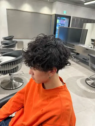 パーマ メンズ 艶カラー 仲間純子🦄のヘアスタイル
