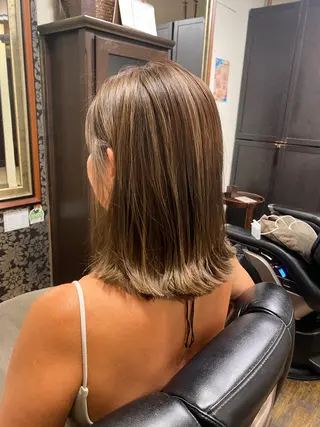 ミディアム 梅津 桜子のヘアスタイル