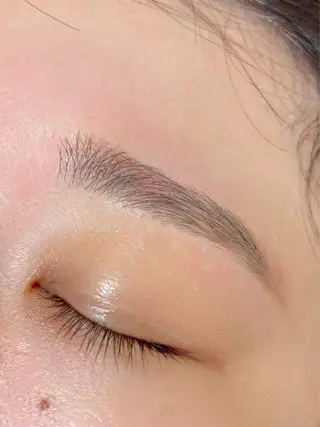 アイブロウ 垢抜け眉とちゅるん まつげのお店🎀みくのマツエク・マツパデザイン