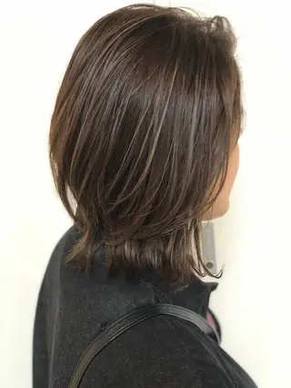 ミディアム カラー -5歳大人ﾊｲﾗｲﾄ ✨津嘉山のヘアスタイル