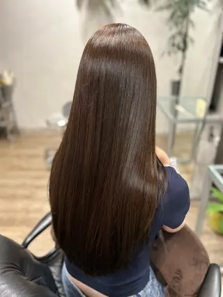 ロング カラー ヨシタニ ヒナタのヘアスタイル