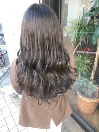 ロング カラー あらい なつみのヘアスタイル