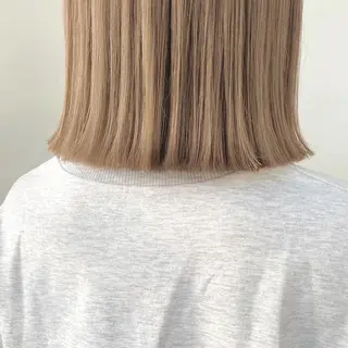 ミディアム カラー ANNA ／艶髪／ハイトーンのヘアスタイル