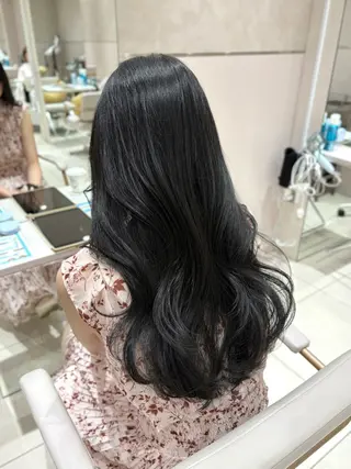 ロング ✨韓国風レイヤー/ くびれ巻き🖤　りくのヘアスタイル