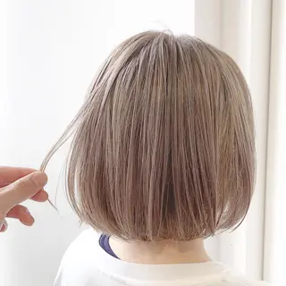 ショート カラー 横山 奈央のヘアスタイル