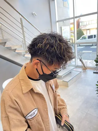 ショート カラー パーマ 石原圭悟 /ショート/艶カラーのヘアスタイル