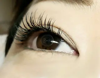 マツエク・マツパ bonita所属・山本 マツゲのマツエク・マツパデザイン