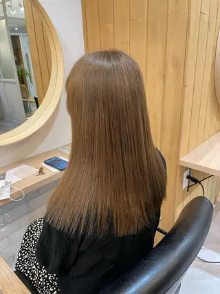 セミロング カラー akane .のヘアスタイル