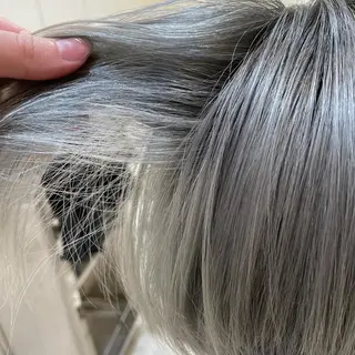 ショート ハイトーンカラー 優海のヘアスタイル