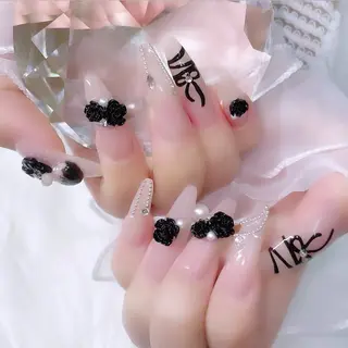 ネイル chiyori🎀 韓国風まつげのマツエク・マツパデザイン