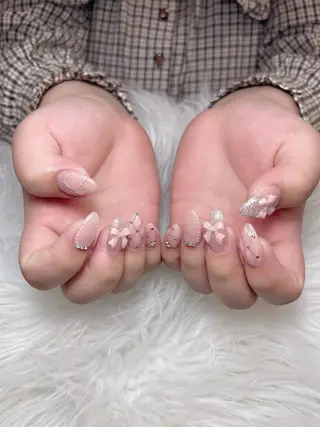 ネイル THAO NGUYENのネイルデザイン