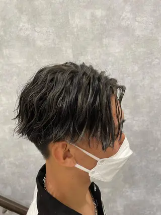 カラー メンズ メンズ専門/パーマ 束間ショートのヘアスタイル