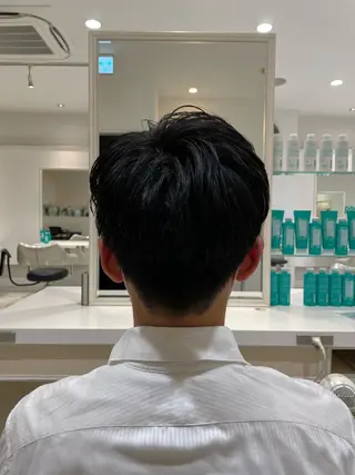 ショート パーマ メンズ JERICHO HAIR所属・河野 由佳の眉毛・アイブロウイメージ