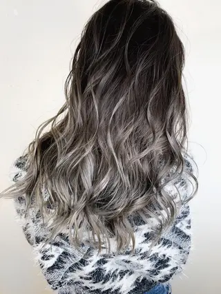 ロング 可児 令路のヘアスタイル