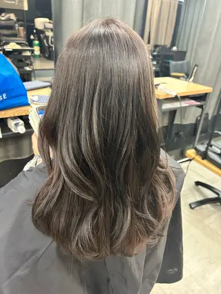 セミロング 女性らしいモテヘア 韓国ヘアhikariのヘアスタイル