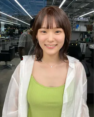 ミディアム カラー 似合わせカット レイヤーボブウルフのヘアスタイル