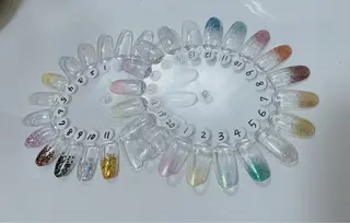 ミディアム ネイルサロン hanakoharuのネイルデザイン