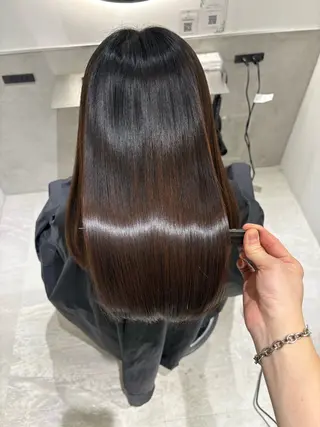 ミディアム eN° by youres hair 銀座店【エン バイ ユアーズヘア】所属・💖褒められサラ艶髪 💖本木ヨシヒサ💖のヘアスタイル