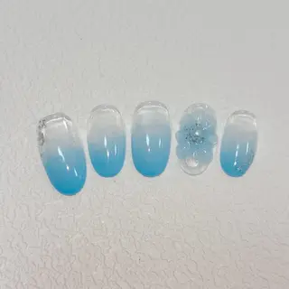 ネイル アネラ もか.⋆𝜗𝜚のネイルデザイン