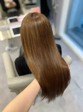 カラー amane໒꒱うる艶 ブリーチ透明感カラーのヘアスタイル