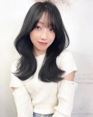 カラー レイヤーカット、 大人可愛い　中村美羅のヘアスタイル