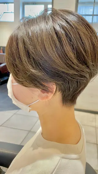 ショート カラー 渡部雄大 ショート／縮毛矯正のヘアスタイル