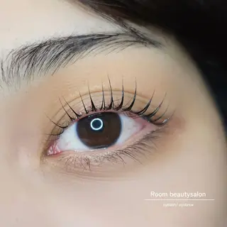 マツエク・マツパ Room beautysalon所属・Room   〔 YUI 〕のマツエク・マツパデザイン