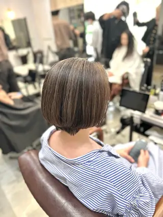 ショート カラー 愛されハイトーン 🍓YURINAのヘアスタイル