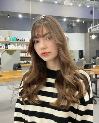 ロング カラー ミルクティーベージュ ❤︎レイヤー　MIAのヘアスタイル