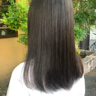 セミロング カラー 川元 汐音のヘアスタイル