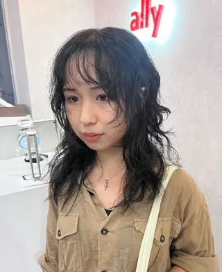 ミディアム ally hairsalon所属・Emi .のヘアスタイル