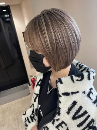 ショート カラー 松井那津子 /ハイライトブリーチのヘアスタイル