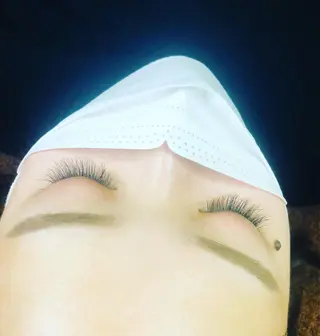 マツエク・マツパ 頭痛肩こりで悩むおとな女性専門ボディケアサロンねこもみ所属・札幌 頭痛肩こり解消 セラピストkaoriのエステ・リラクイメージ