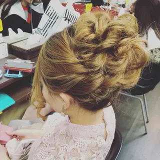 ロング ヘアメイクサロンバリー所属・泉 汐織のヘアスタイル