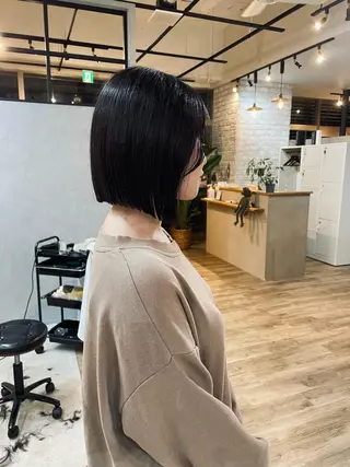 ショート カラー Basis 田口豪司のヘアスタイル