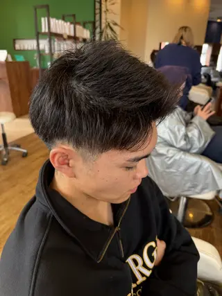 メンズ 對馬 小菜美のヘアスタイル